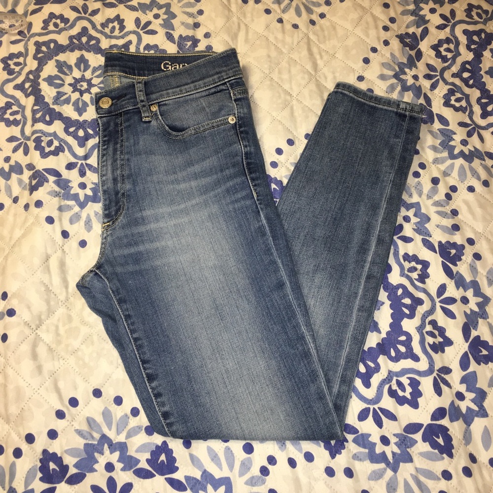 Gap True Skinny Jeans